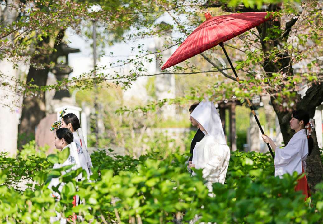 神社にて挙式を行う神前式